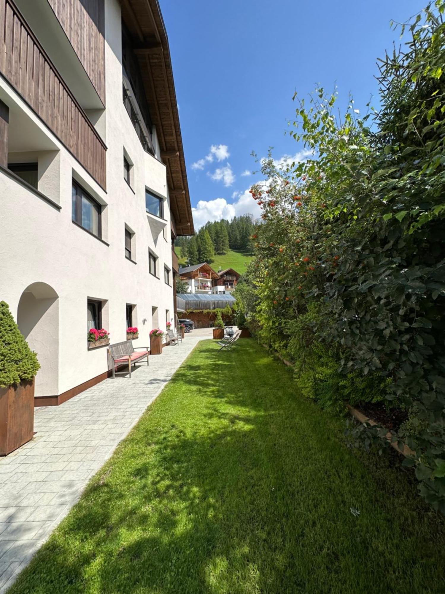 Apartment Ciasa Laoi San Cassiano  Exteriér fotografie
