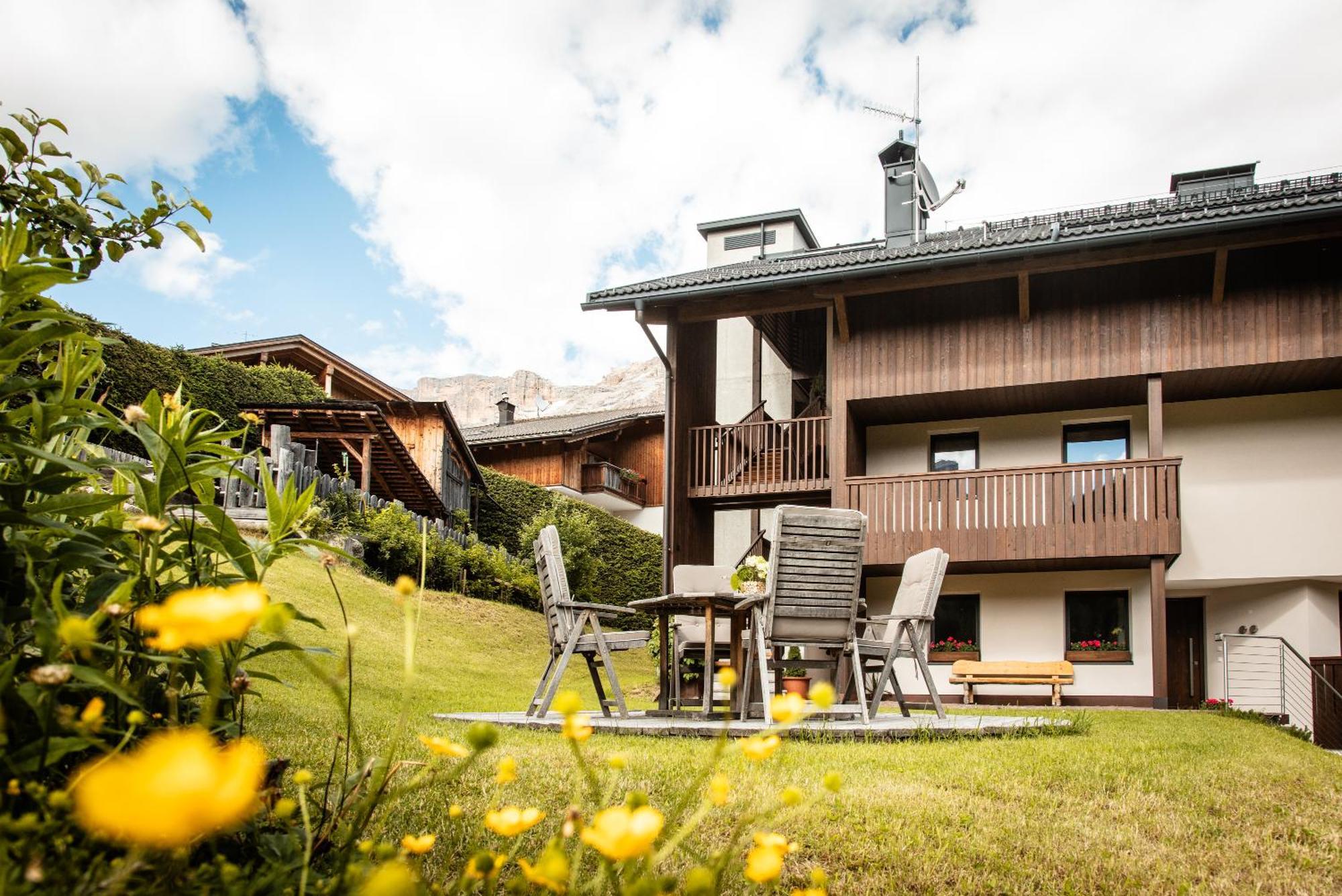 Apartment Ciasa Laoi San Cassiano  Exteriér fotografie